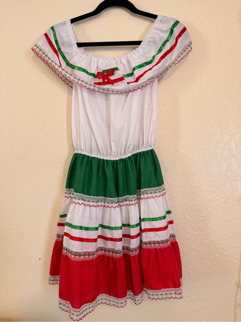 Girls Mexican Fiesta Dress Costume in White, Green & Red